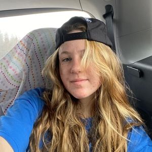 Meet your Posher, Ella